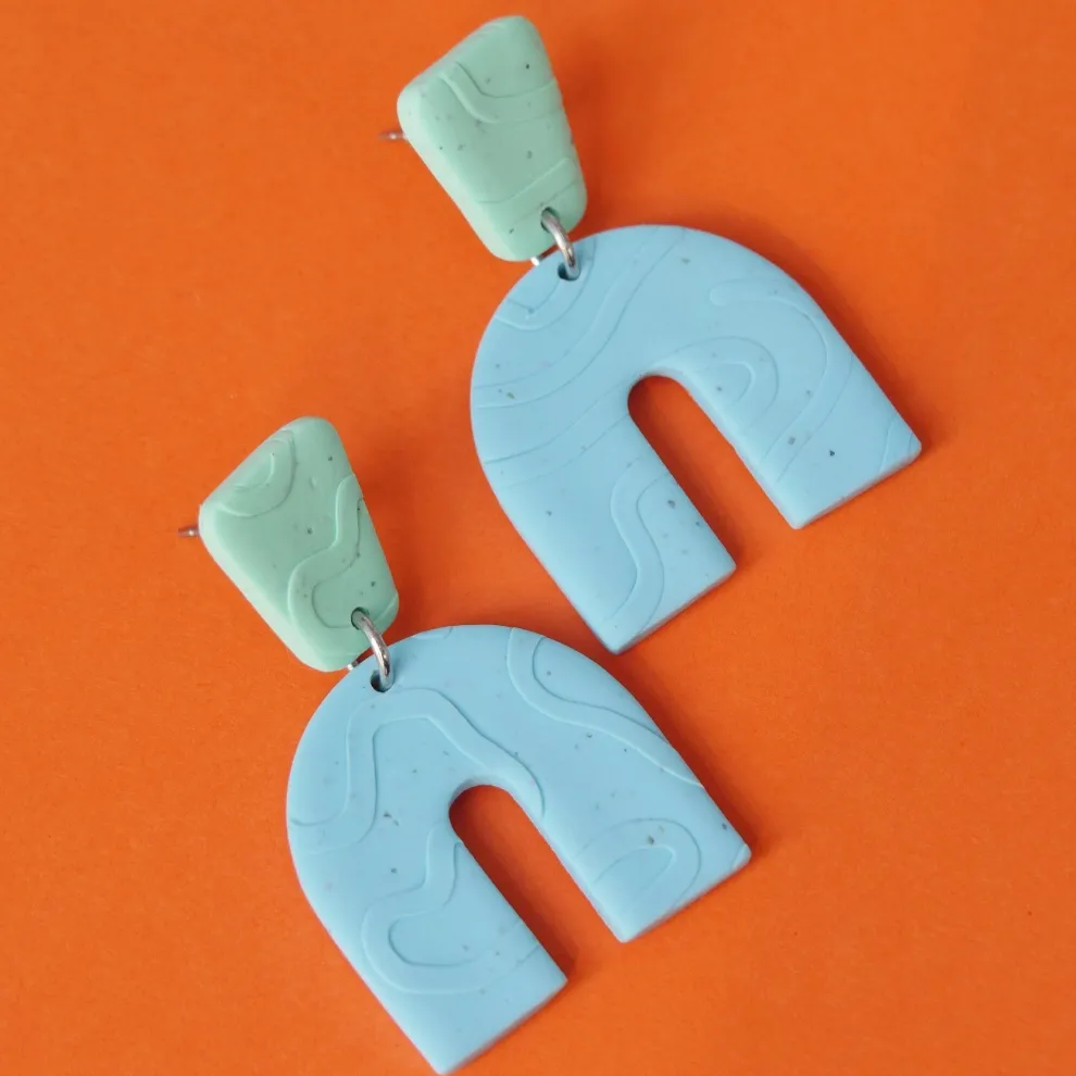 CROCODILE AGILE Arch Earrings