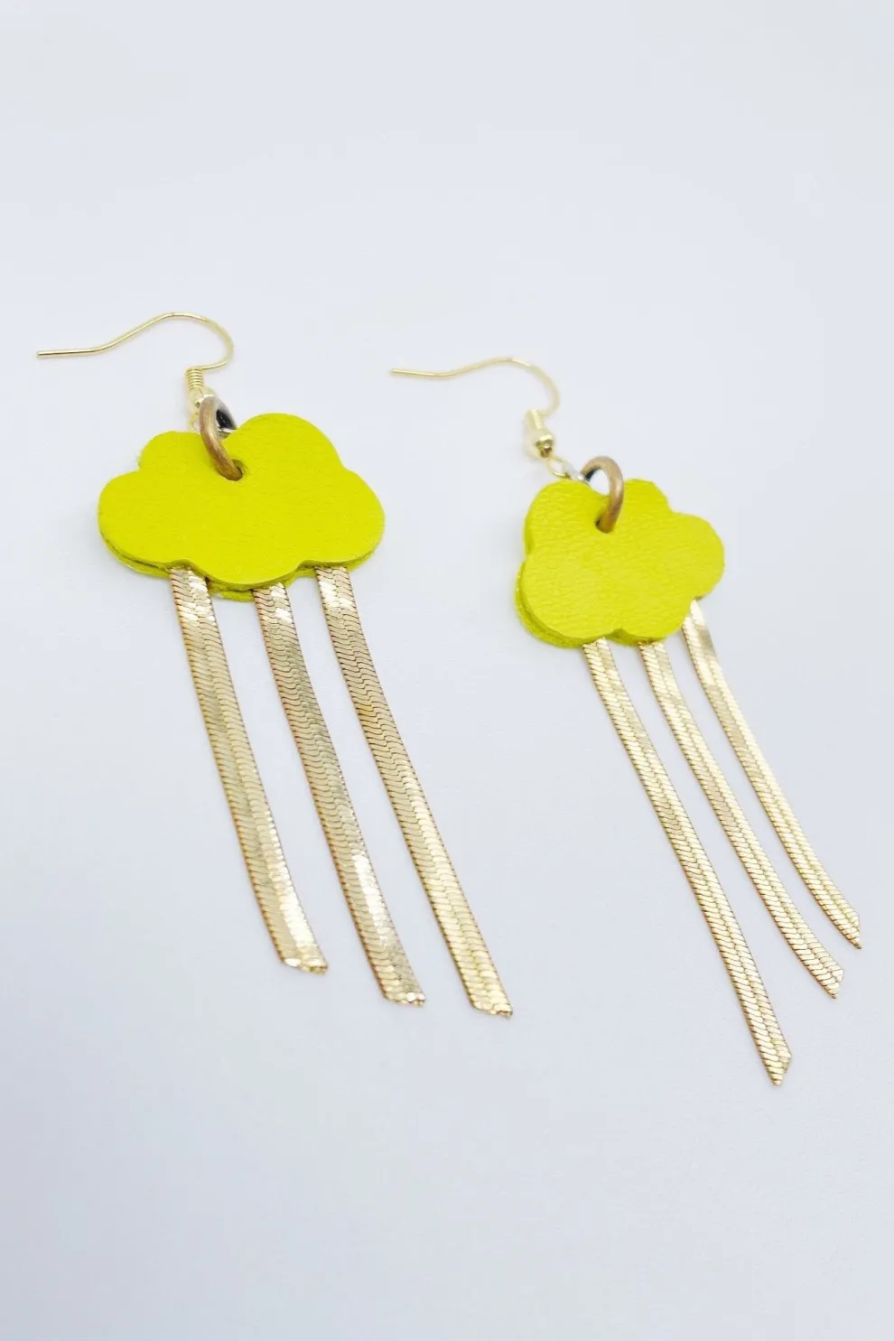 VEINAGE Small Cloud Earrings