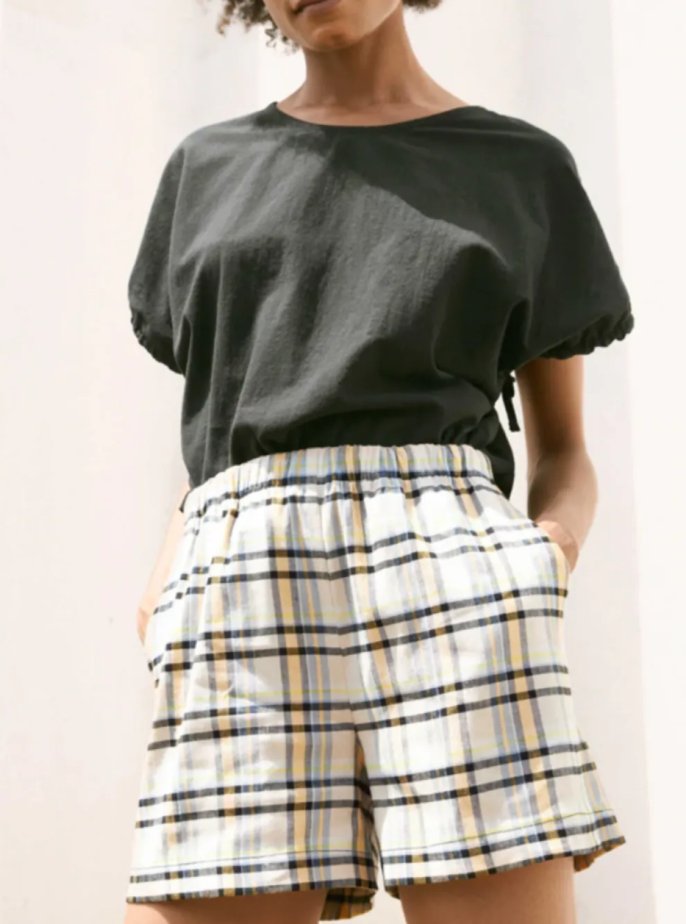 EVE GRAVEL Short Mina