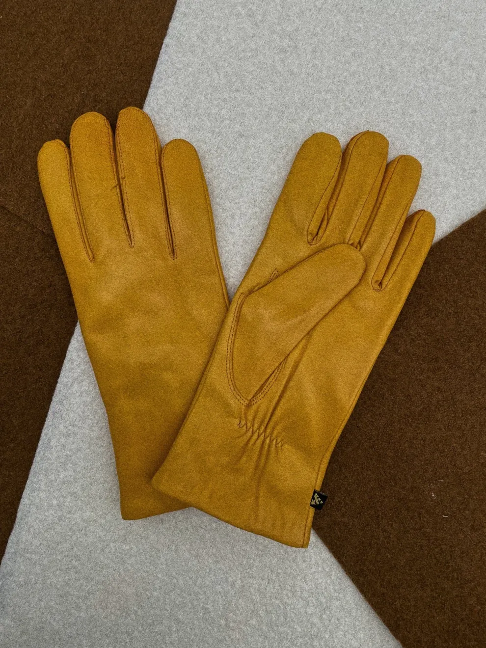 AUCLAIR Clementine Mitts - Mustard