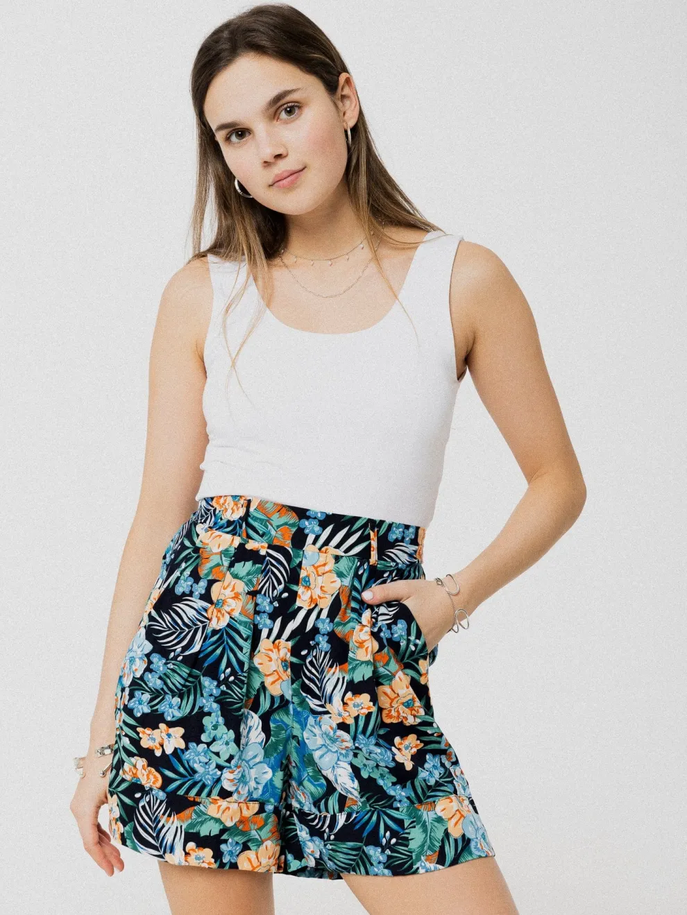 PINEAPPLE BANANAS Patience Shorts - Tropical navy