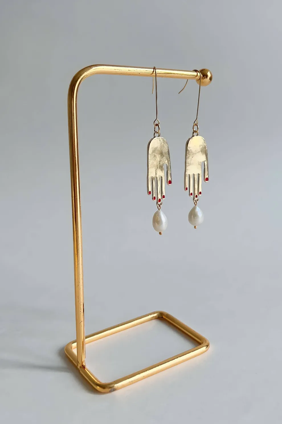 YELLOW DOTS STUDIO Boucles d'oreilles Hold My Pearls