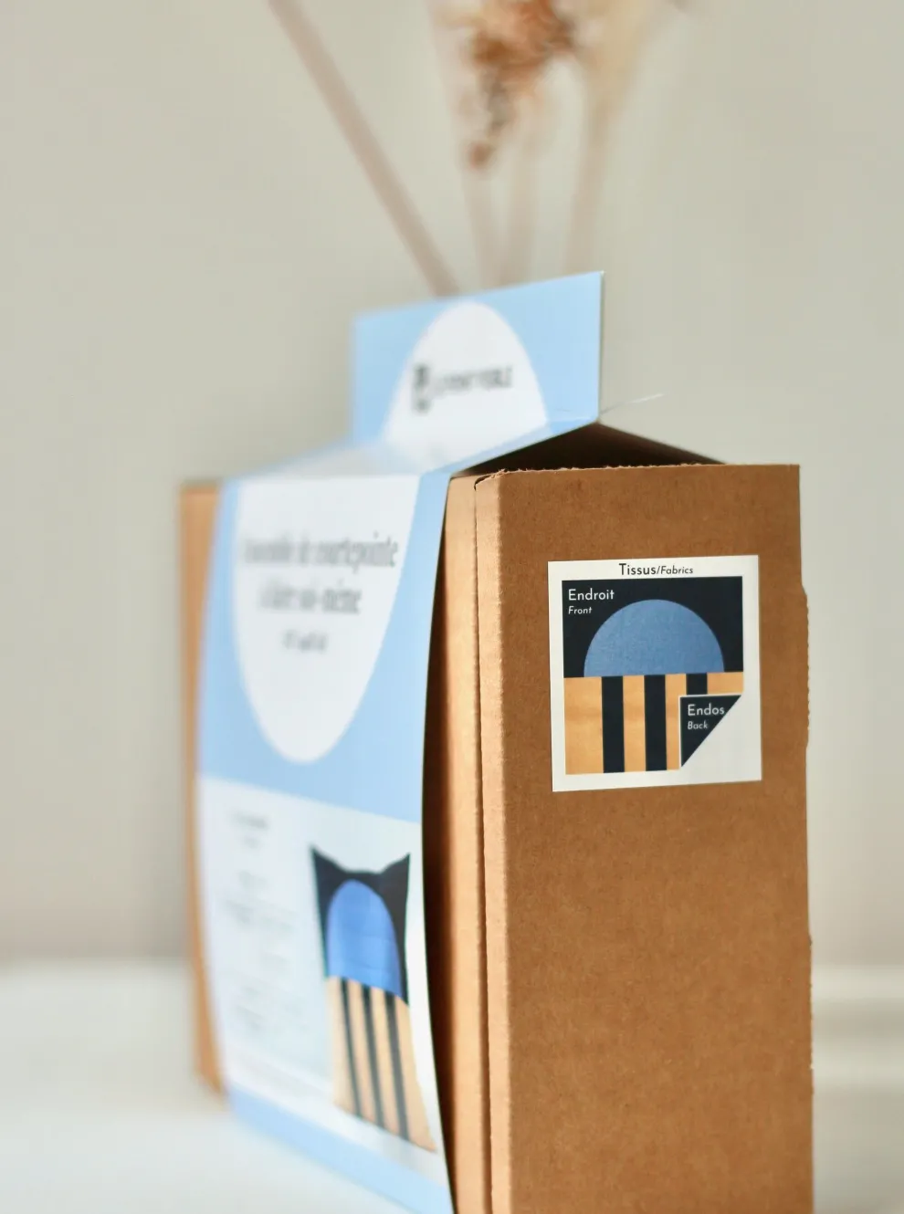 LE POINT VISIBLE Short Point Cushion Making Kit