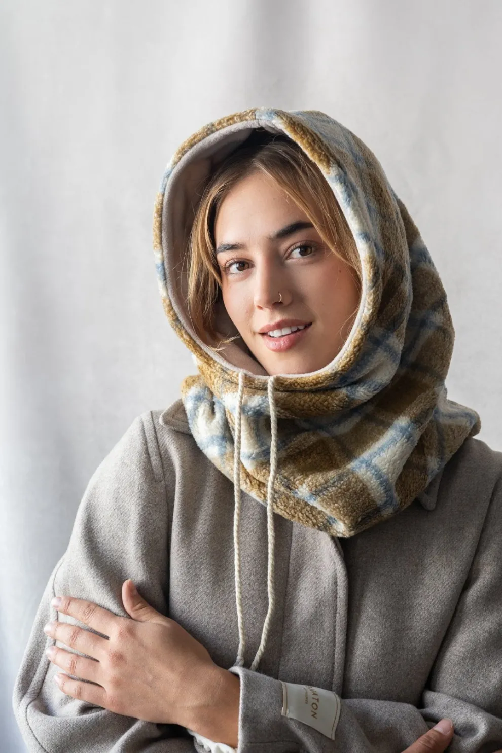 GIBOU Checked Hooded Collar - Cream