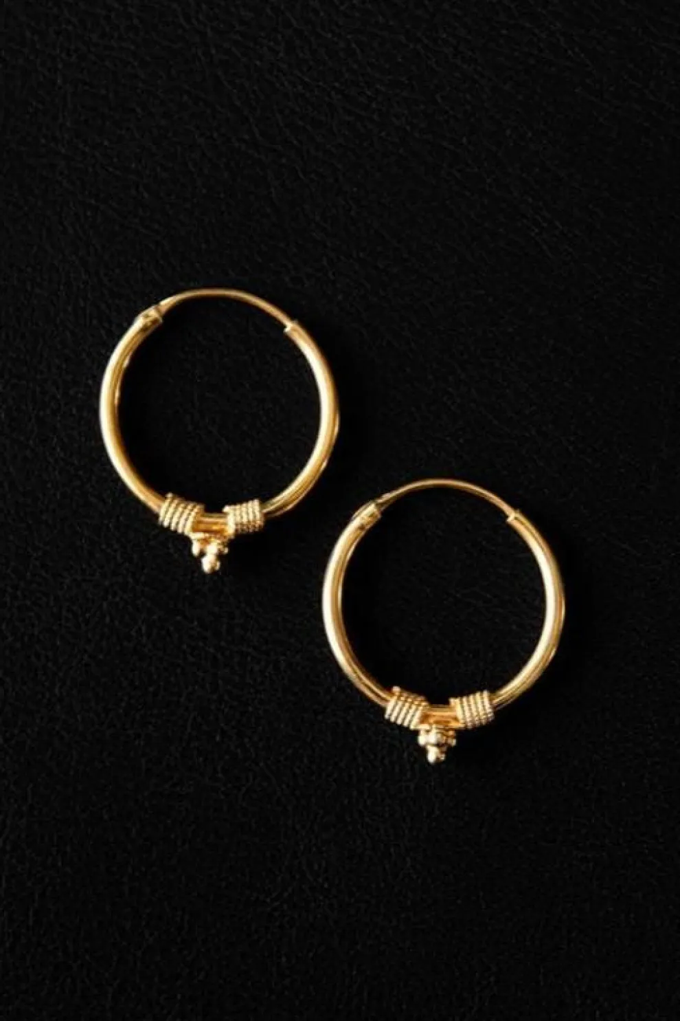 NOIR KALA Guidance Hoop Earrings