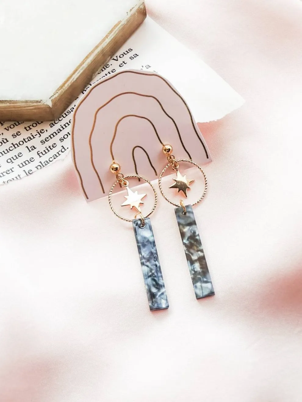 VINTAGE GLORY Venus Earrings